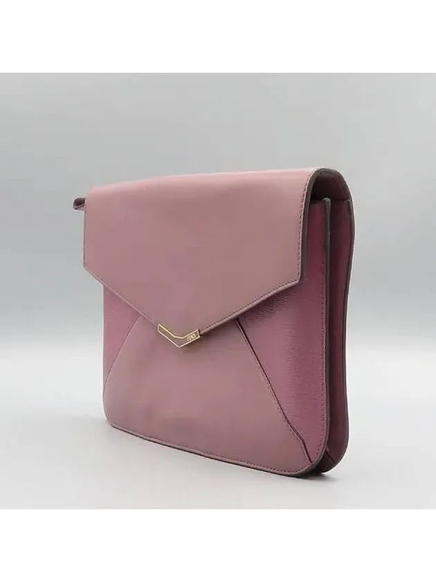 8M0312 Clutch Bag