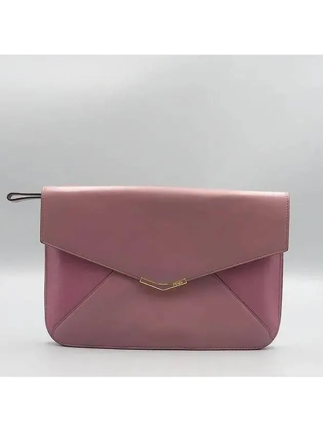 8M0312 Clutch Bag