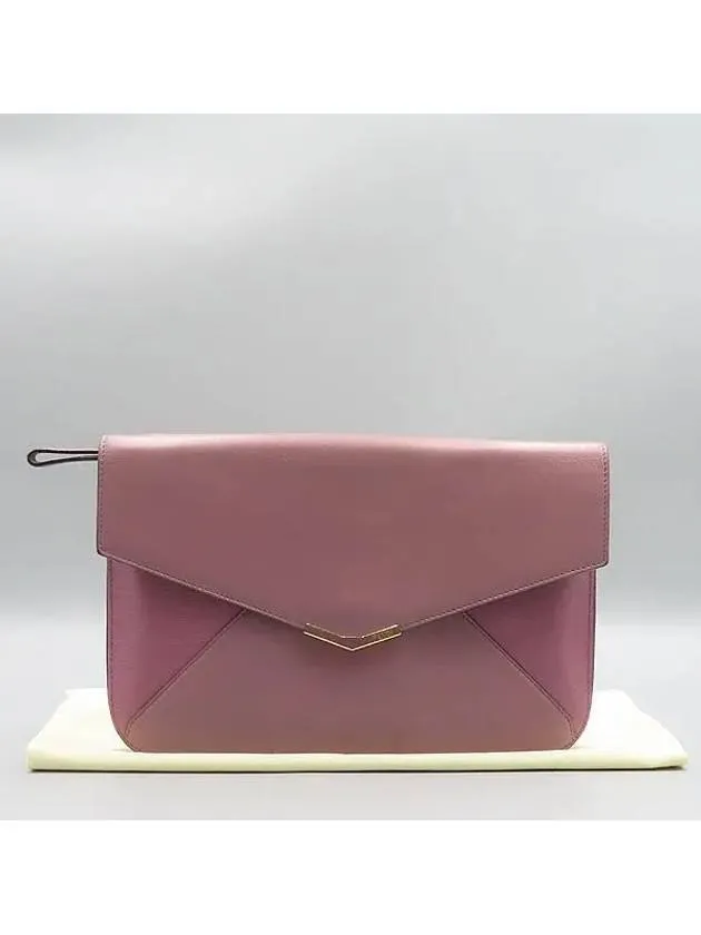8M0312 Clutch Bag