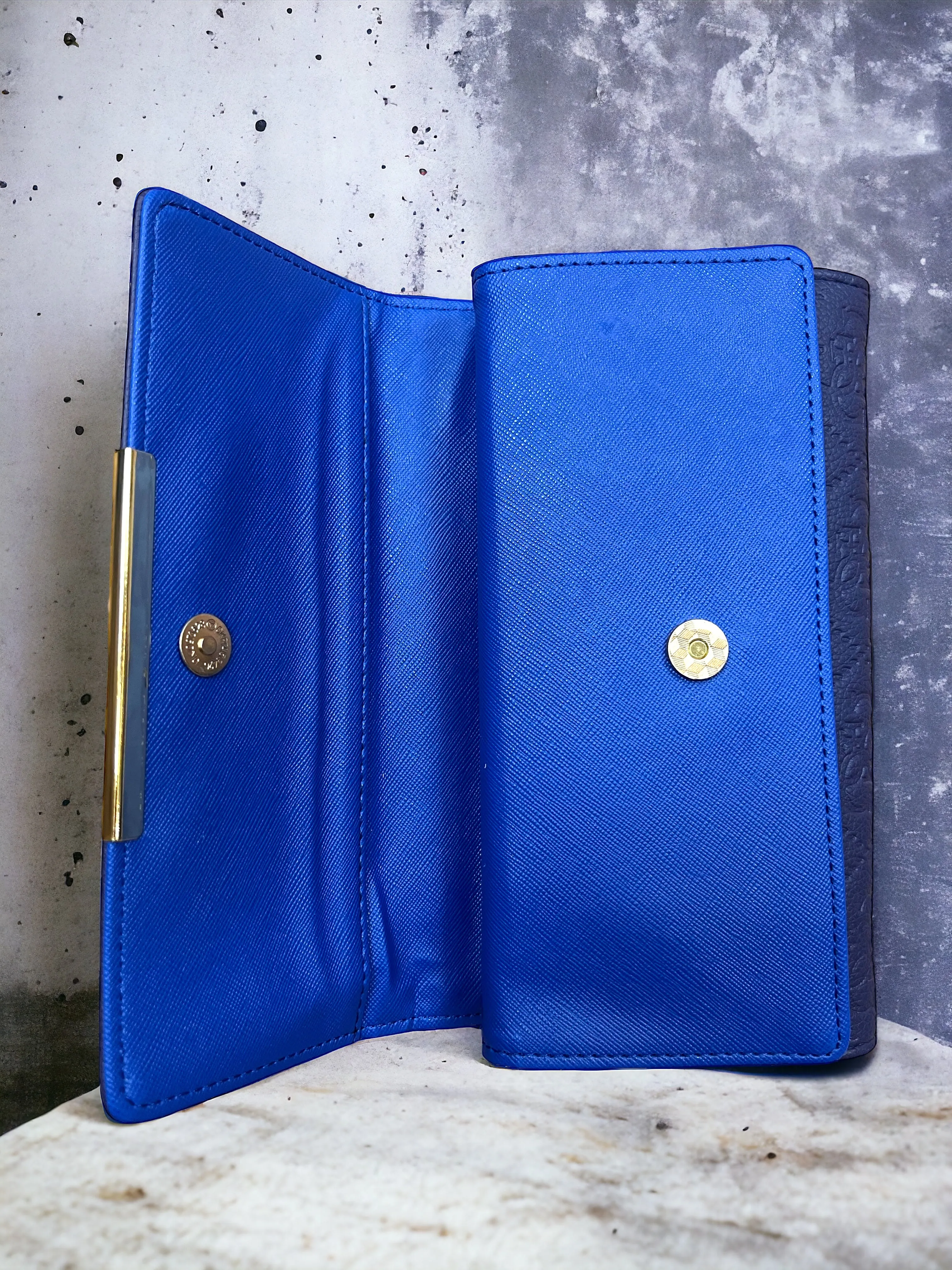 Guess Multi Compartments Designer Wallets