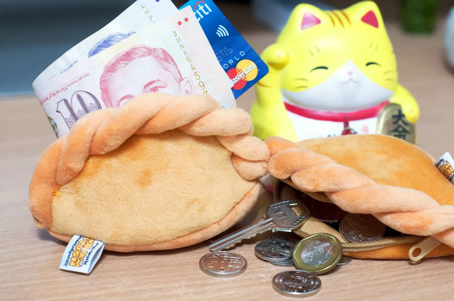 Nom Curry Puff Keypouch