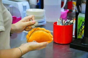 Nom Curry Puff Keypouch