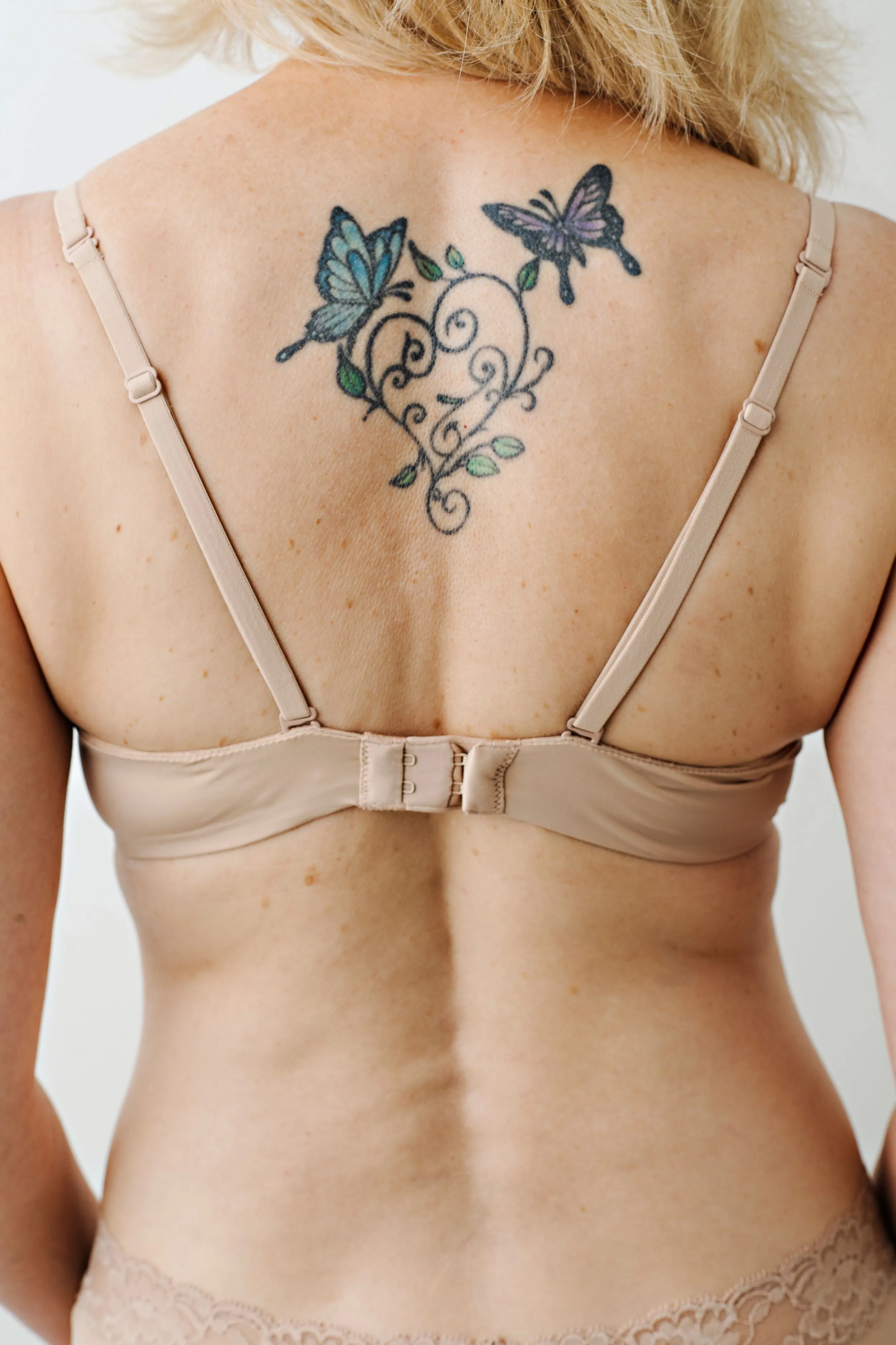Peyton Light Push-Up Plunge Convertible Bra in Buff with Buff Lace