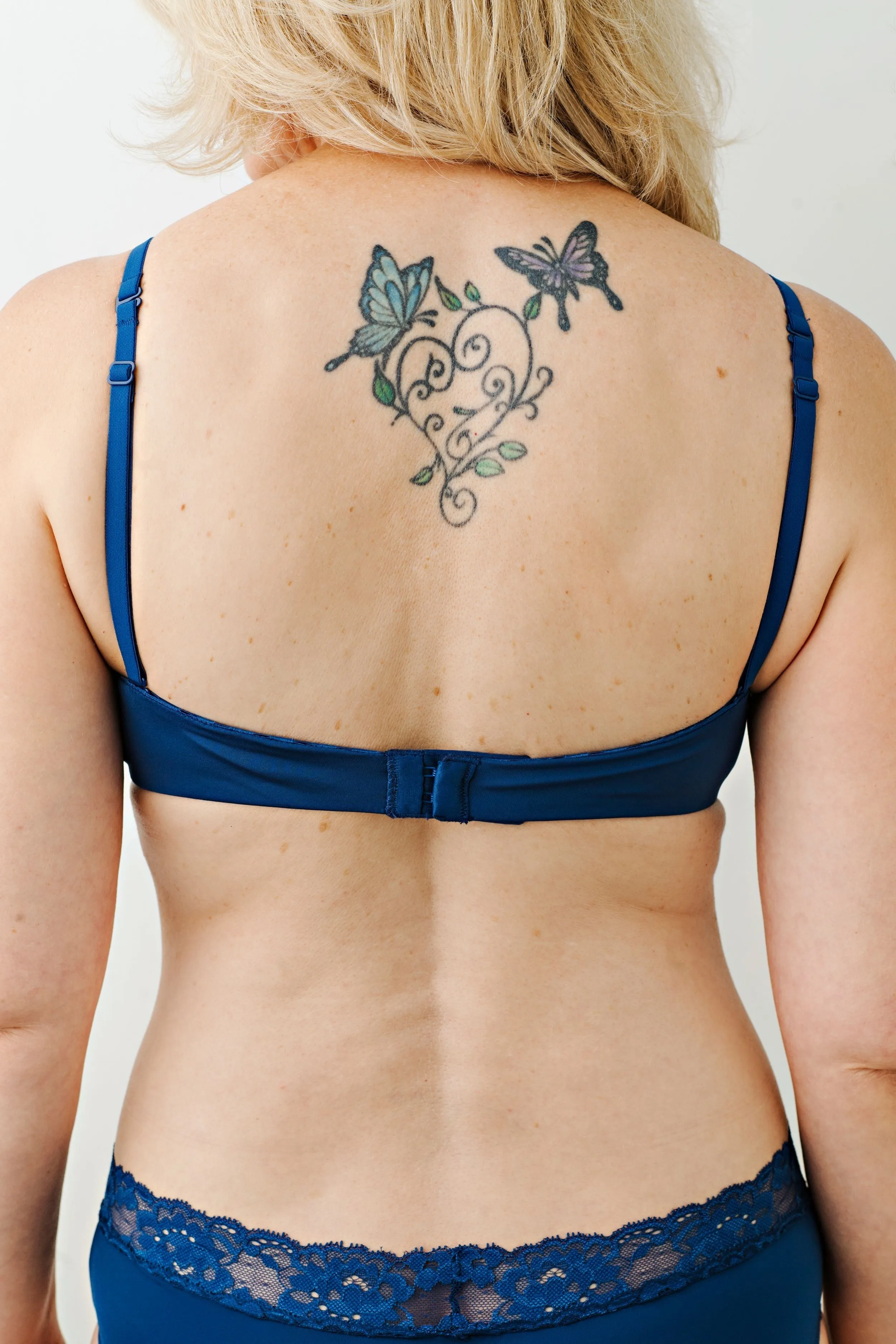 Peyton Light Push-Up Plunge Convertible Bra in Buff with Buff Lace