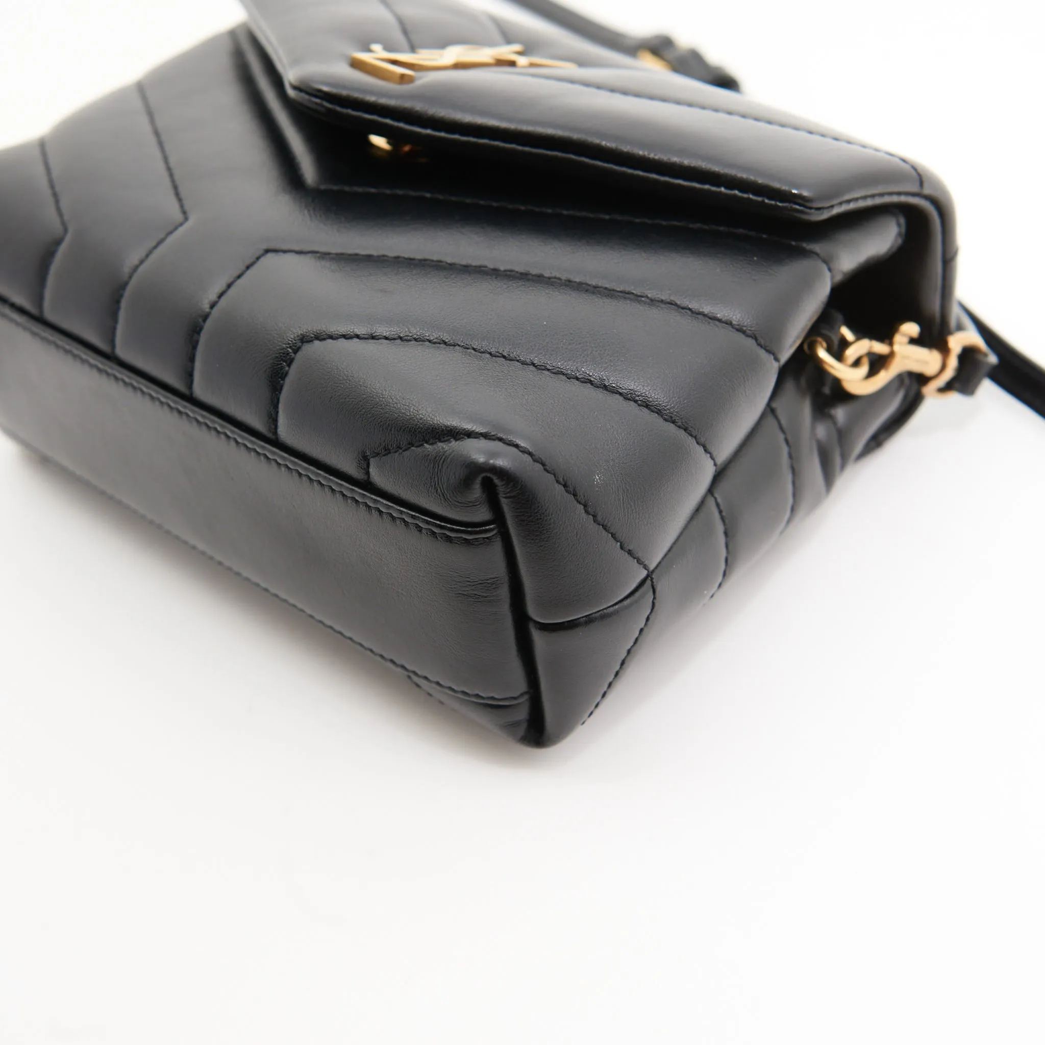 Saint Laurent Leather Toy Lou Lou in Black