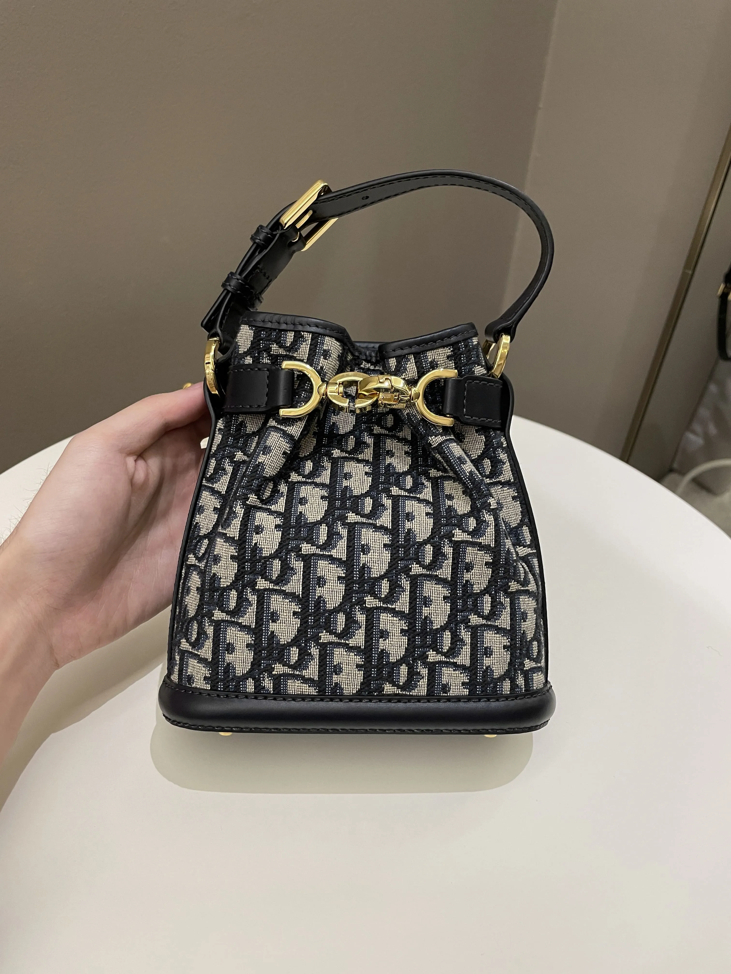 Trendy Inspired Dior C’est Bucket Bag Blue Dior Oblique